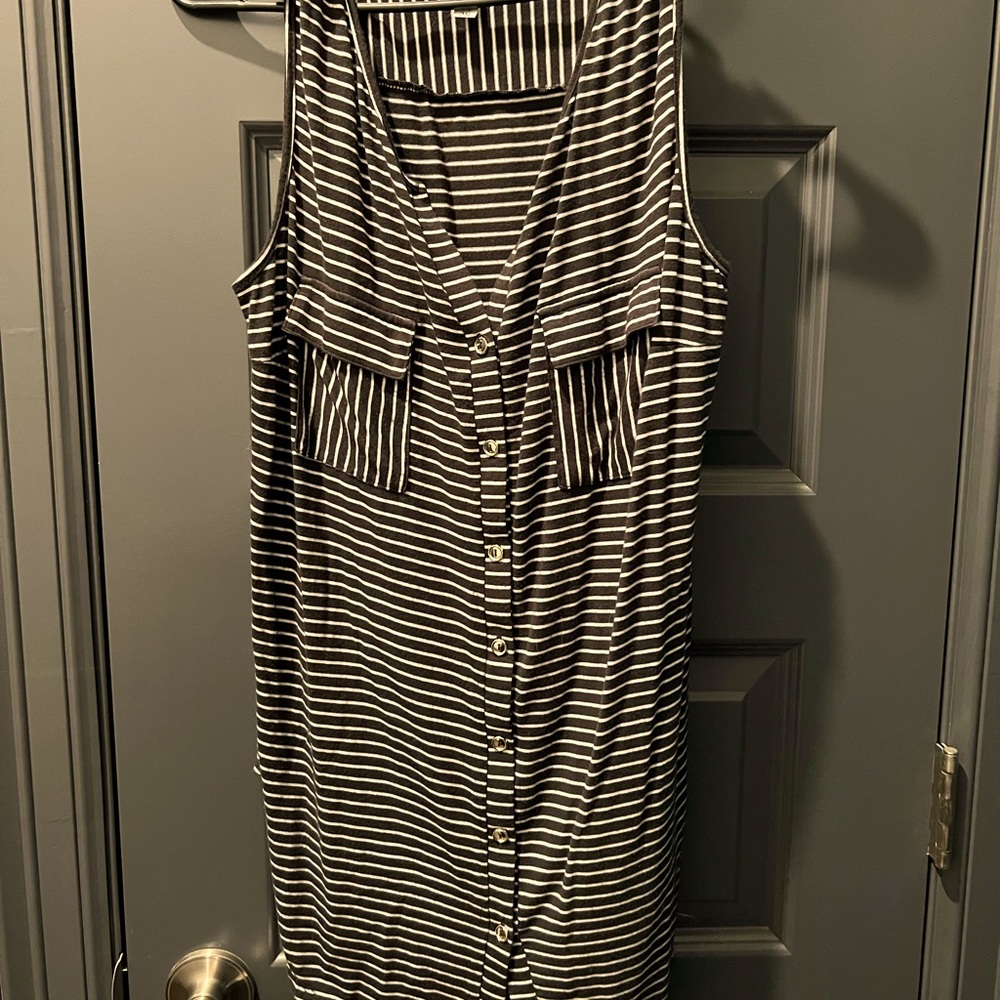 Womens sleeveless top
